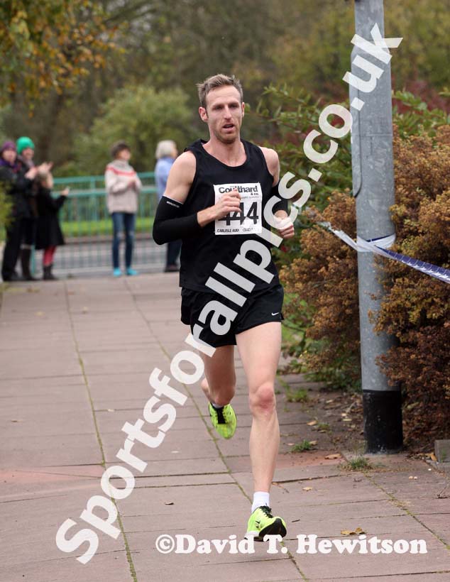 Andrew Wiles (New Marske) wins the Brampton to Carlisle 10 mile Road Race. Photo: David T. Hewitson/Sports for All Pics